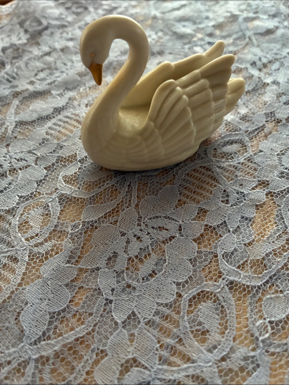 Lenox Cream Swan Figurine with Gold Beak